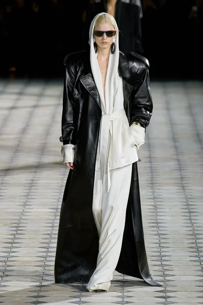 Look 46